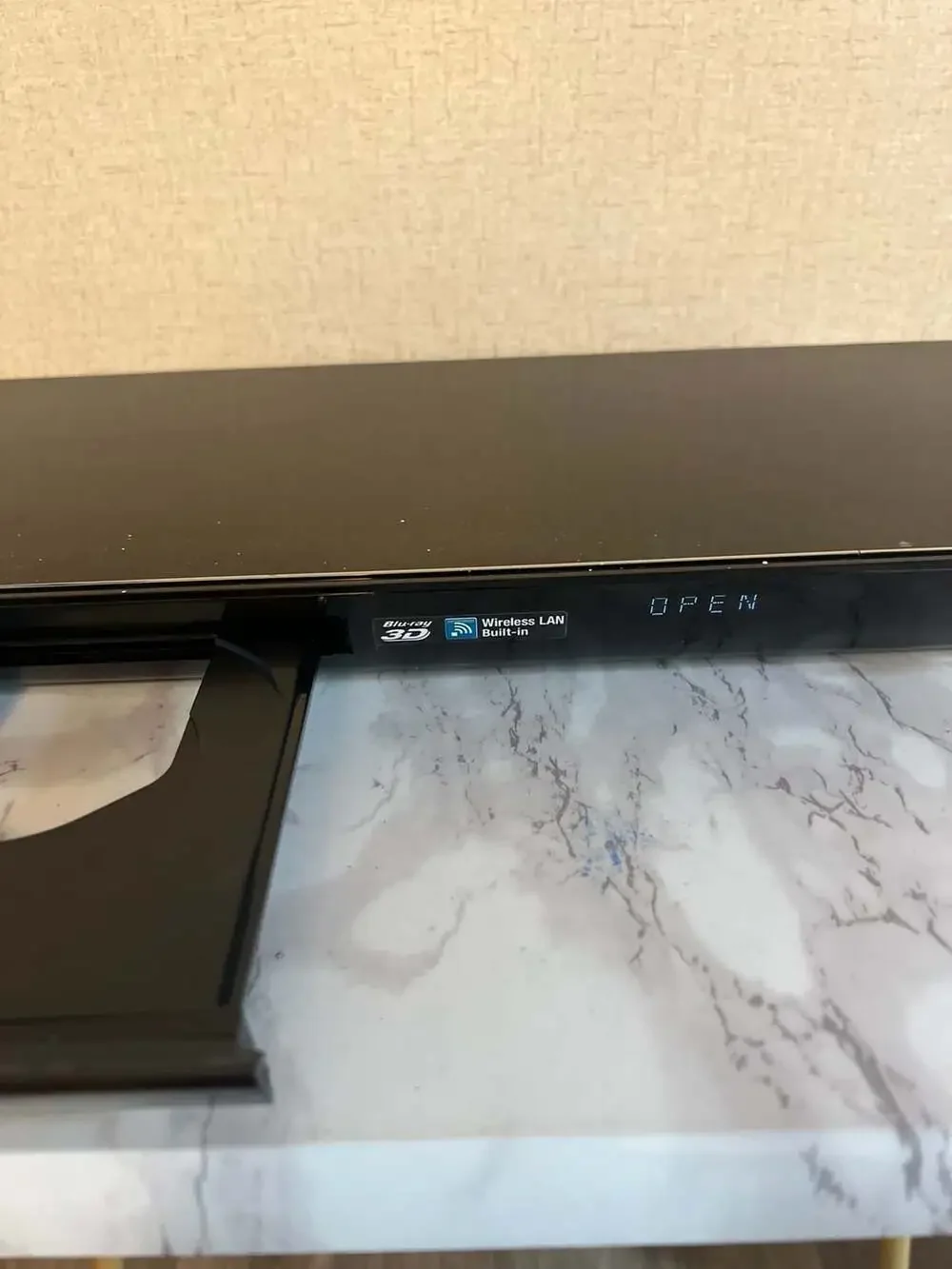 Sony BDP-S590 3D Blu-ray Disc/DVD Player ( No remote)